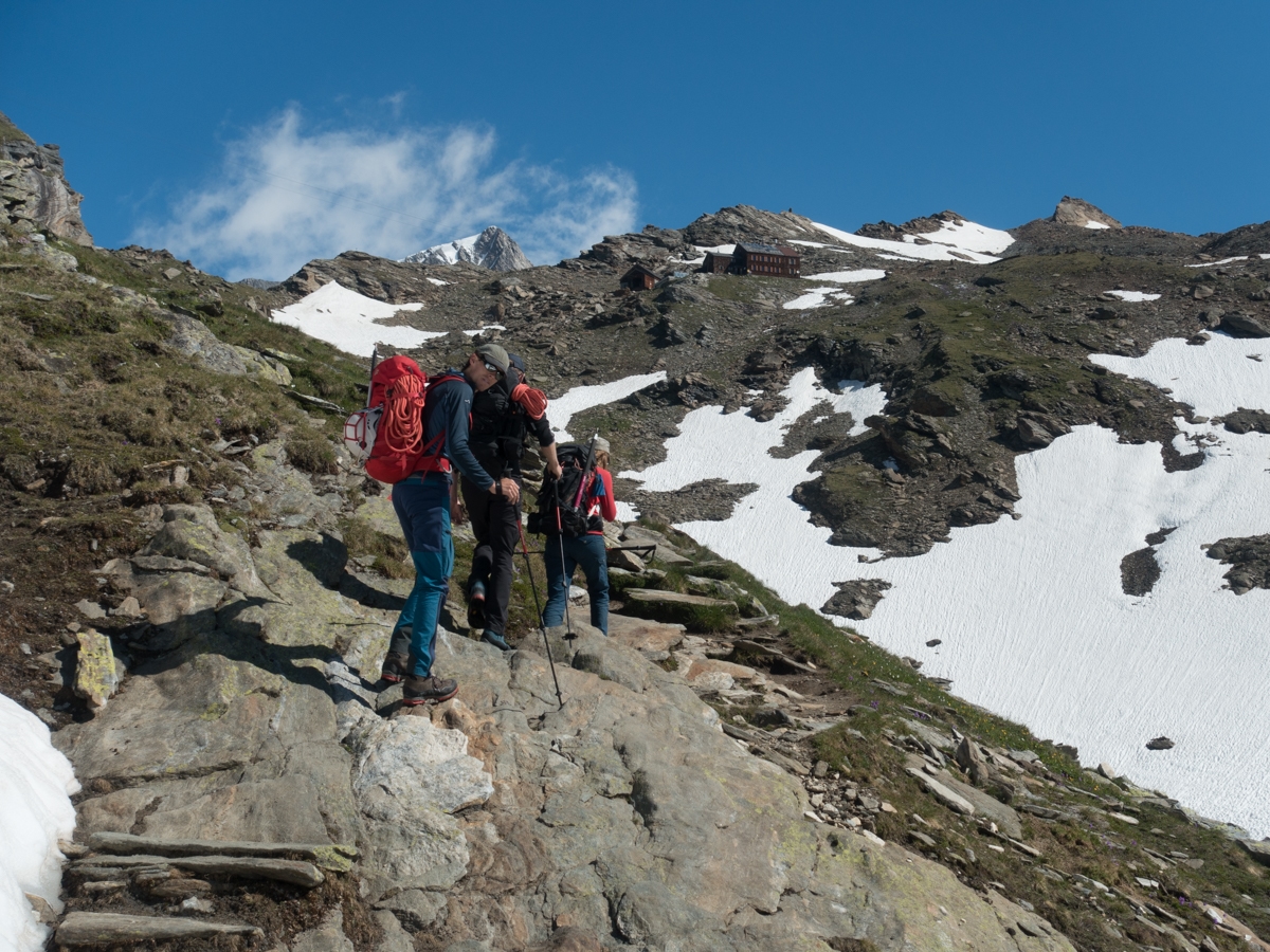 grossvenediger-ueber-neue-prager-huette-matreier-tauernhaus-03