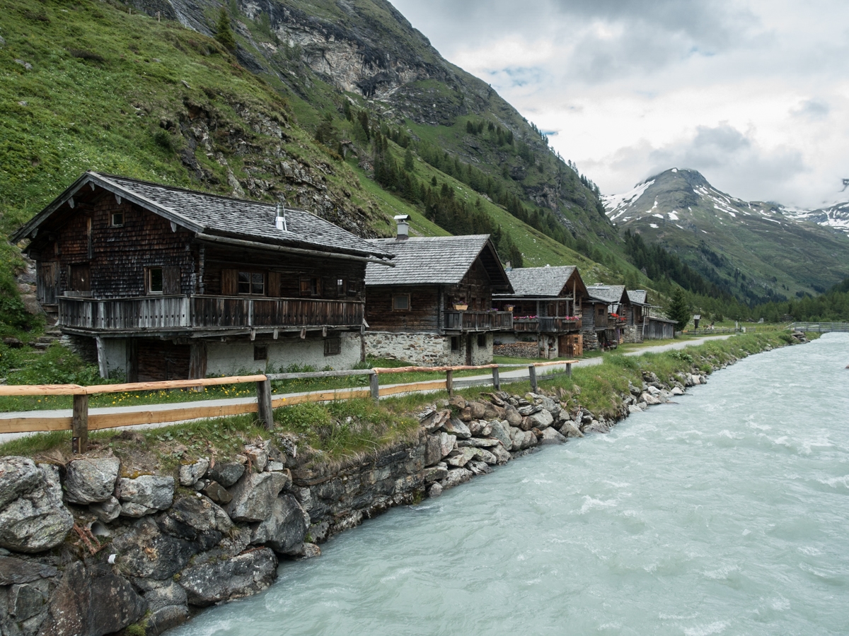 grossvenediger-ueber-neue-prager-huette-matreier-tauernhaus-11