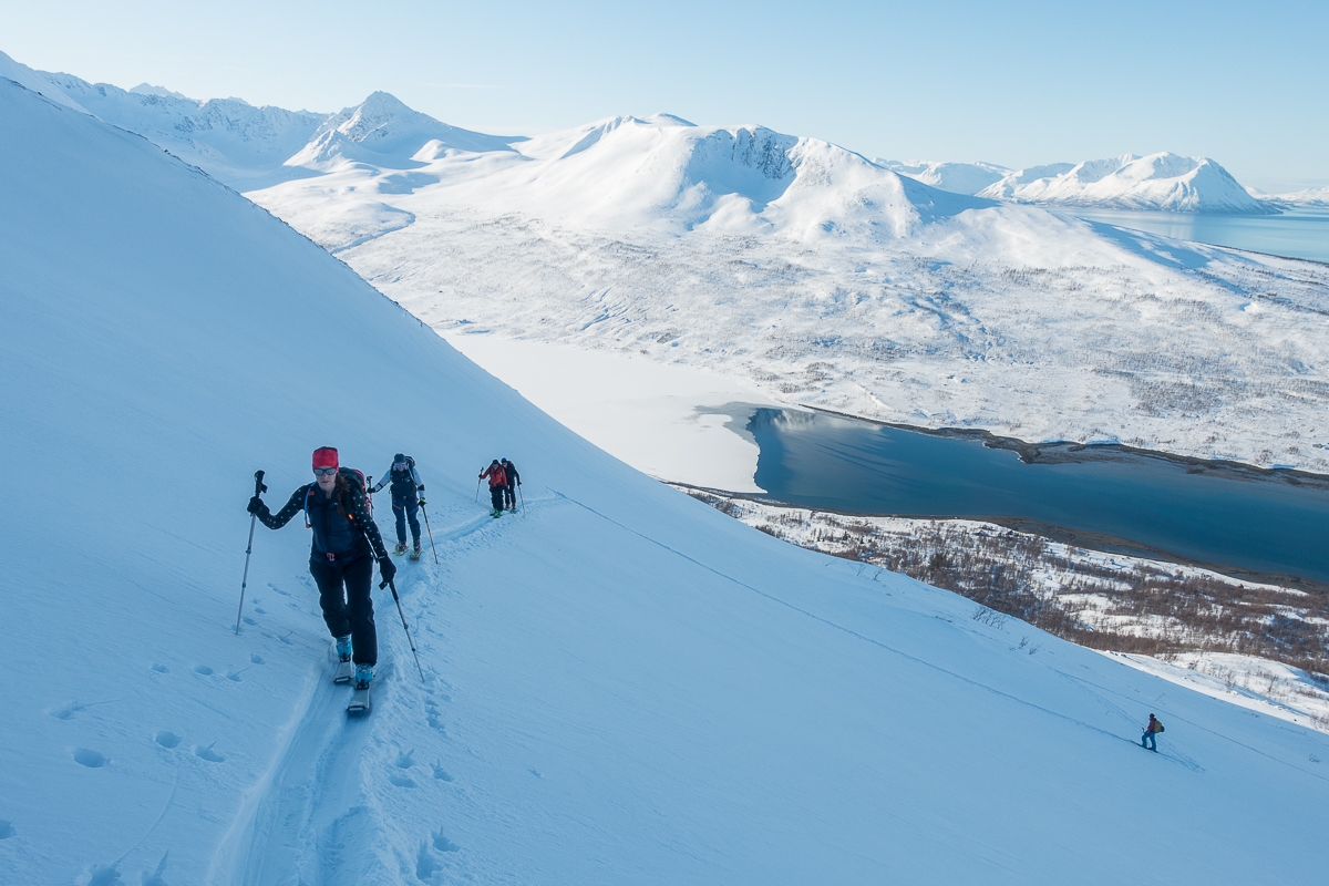 skitourenwoche-lyngen-alps-norwegen-troms-lyngen-alps-nord-lenangen-03